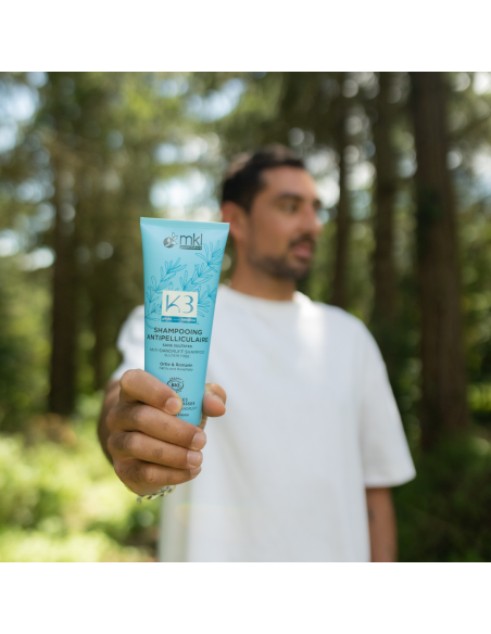 SHAMPOING ANTIPELLICULAIRE