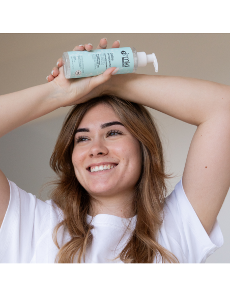 REFRESHING CLEANSING GEL